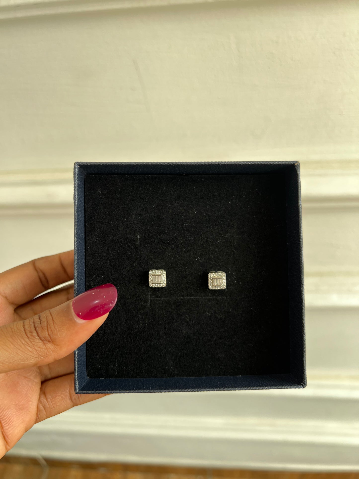 Stud earrings (Rs006)