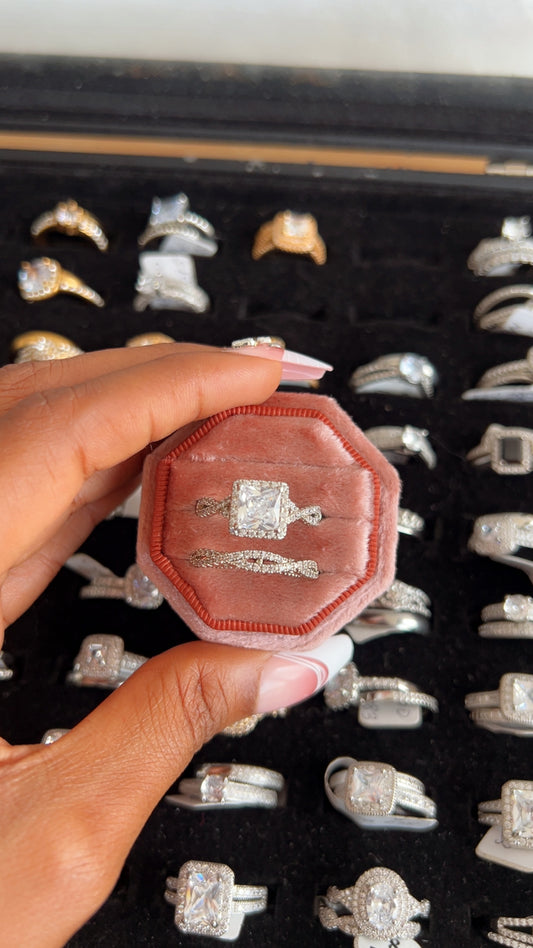 Women’s Engagement Ring (RR040)
